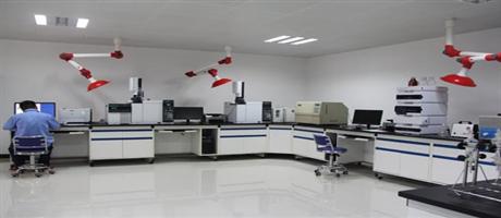 富平春酒業公司科研中心一角